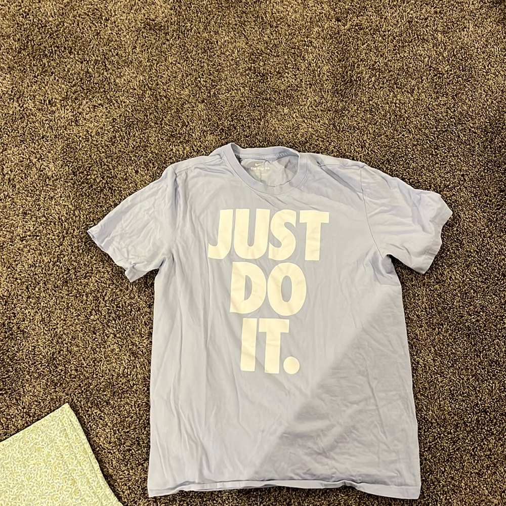 Great condition lavender Nike T-shirt